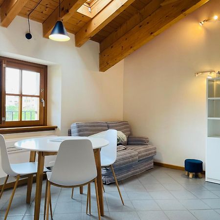 Blue Lake Apartment 20M From The Lake With Box Colico Exterior foto