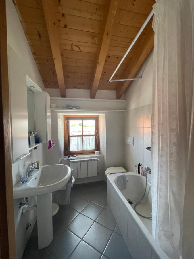 Blue Lake Apartment 20M From The Lake With Box Colico Exterior foto