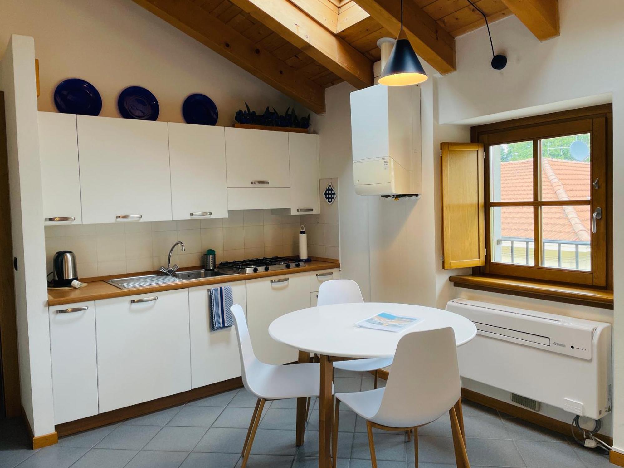 Blue Lake Apartment 20M From The Lake With Box Colico Exterior foto